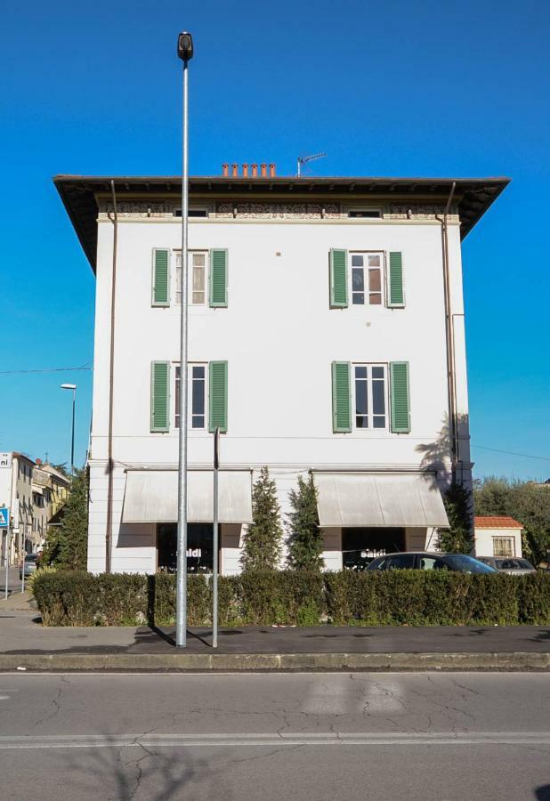 Charme Con Parcheggio Apartment Lucca Exterior foto